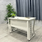 Bàn Văn Phòng Có Yếm Chân Uốn Nhập Khẩu - BLV120