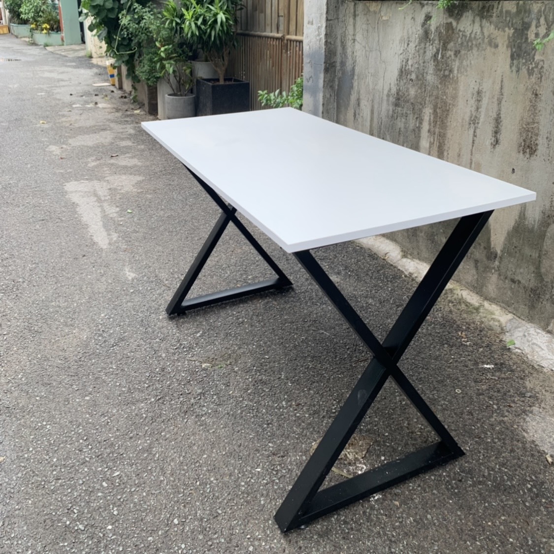 Bàn Làm Việc Chân Sắt Chữ X - BLVCX1