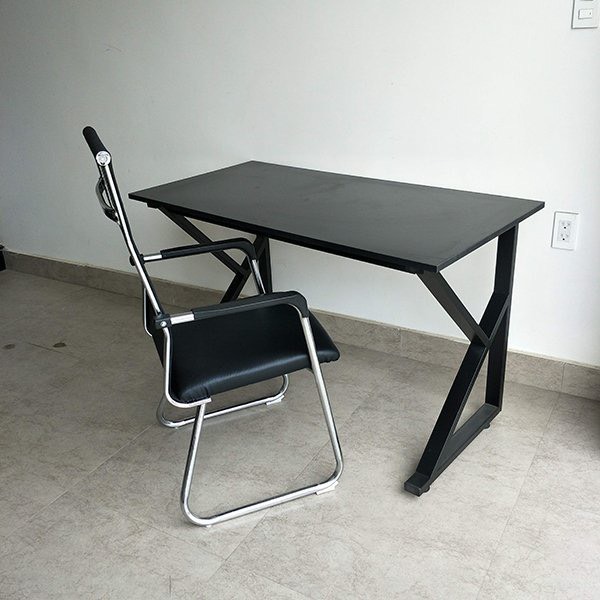 Bàn Làm Việc Chân Sắt Chữ K - TM02