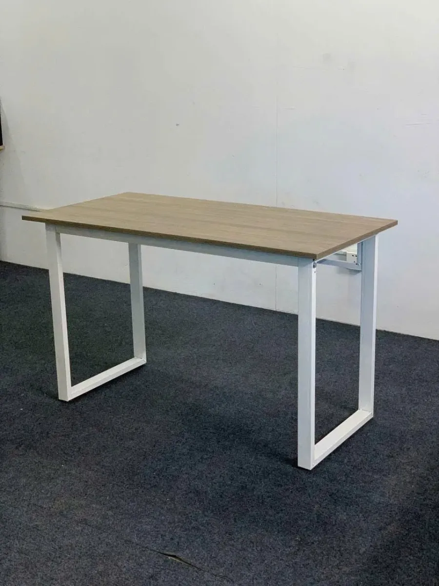 Bàn Làm Việc Chân Sắt Chữ U Tối Giản Hiện Đại