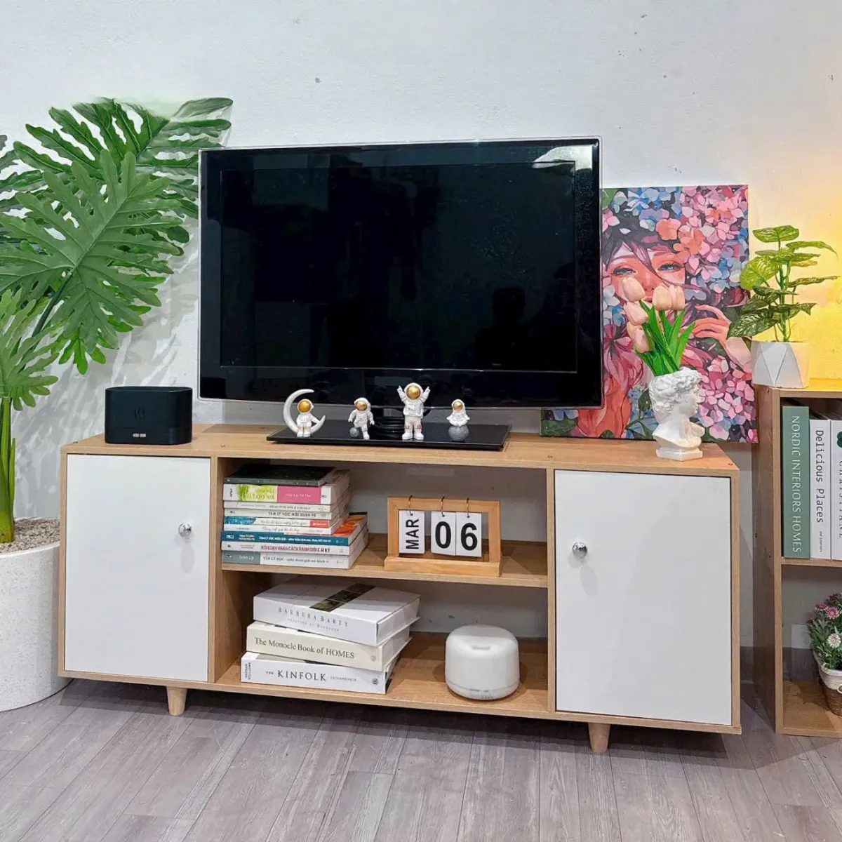  Kệ Tivi Tiết Kiệm Không Gian Hiện Đại