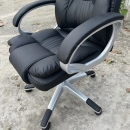 Ghế Giám Đốc Bọc Nệm Êm Ái - GGĐ13
