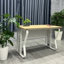 Bàn Văn Phòng Có Yếm Chân Uốn Nhập Khẩu - BLV120