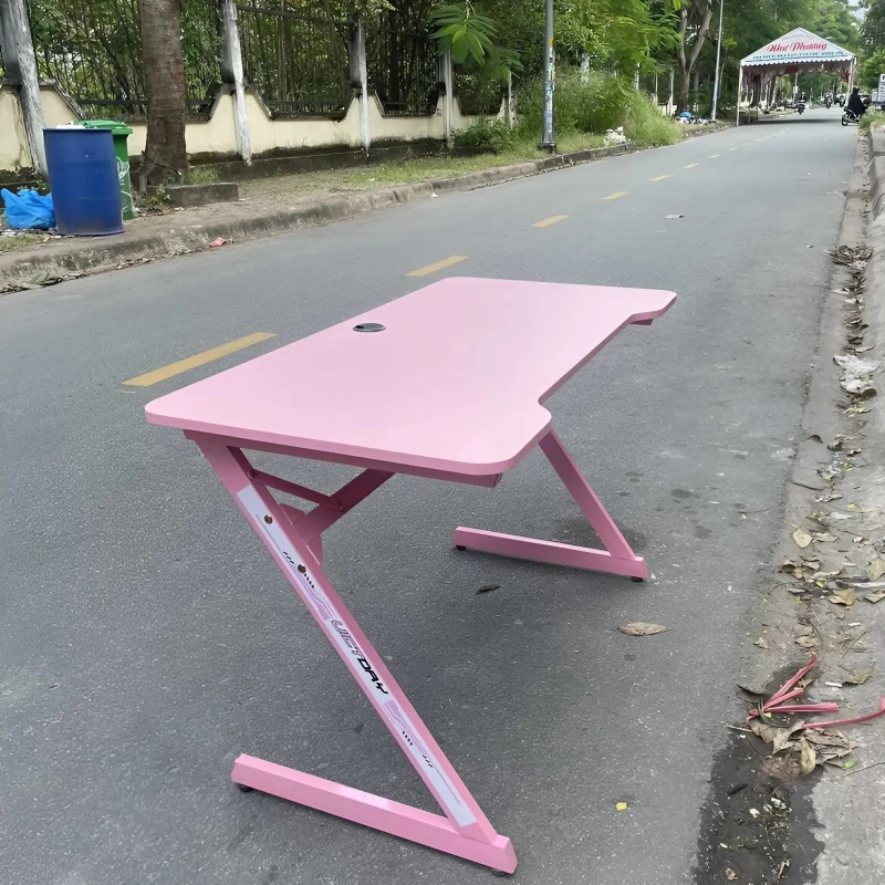 Bàn Làm Việc Gaming Chân Sắt Chữ Z - BLV115