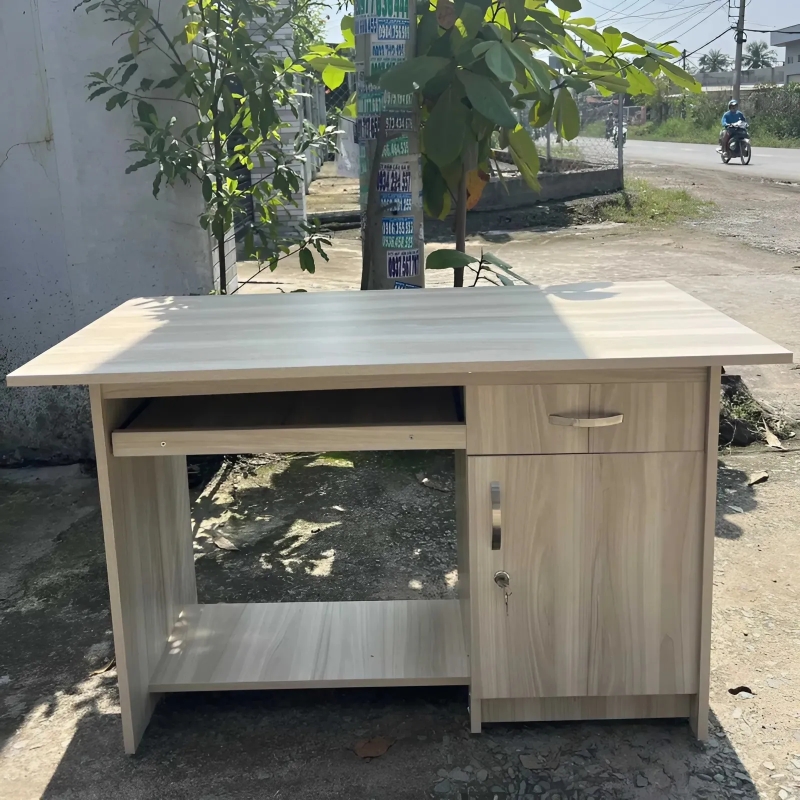 Bàn Làm Việc Gỗ Hộc Đầy Có Gác Chân - BG43