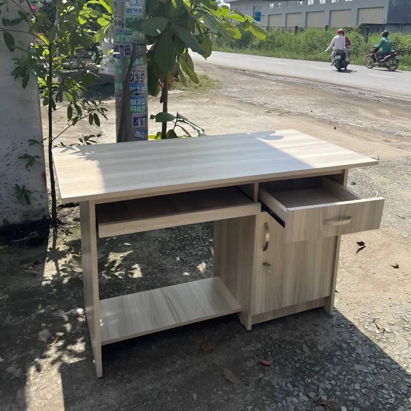 Bàn Làm Việc Gỗ Hộc Đầy Có Gác Chân - BG43