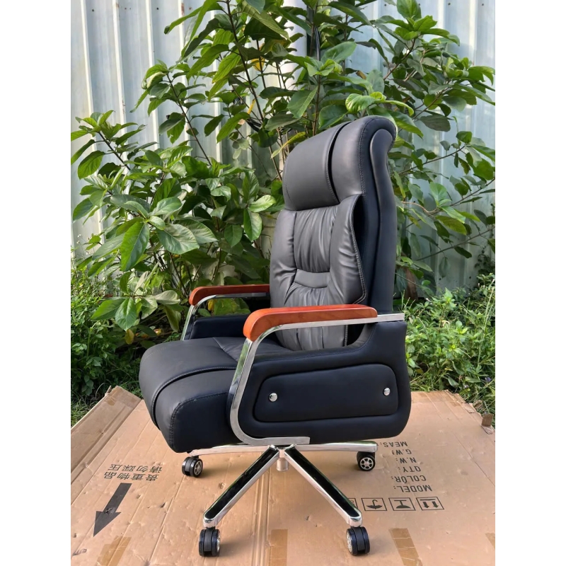 Ghế Giám Đốc Tay Gỗ Da Đen Đẳng Cấp - GGĐ47