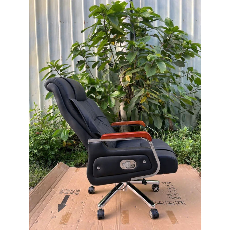 Ghế Giám Đốc Tay Gỗ Da Đen Đẳng Cấp - GGĐ47