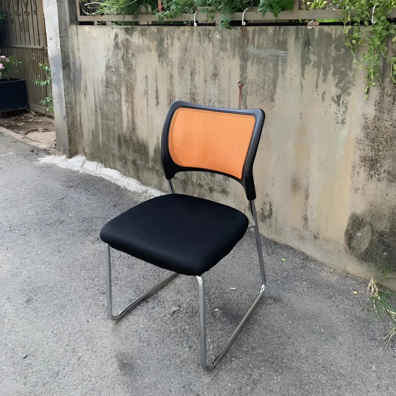 Ghế Phòng Họp Chân Quỳ Không Tay Màu Cam - GQ18