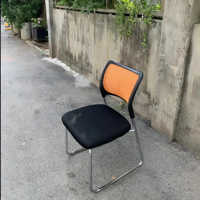 Ghế Phòng Họp Chân Quỳ Không Tay Màu Cam - GQ18