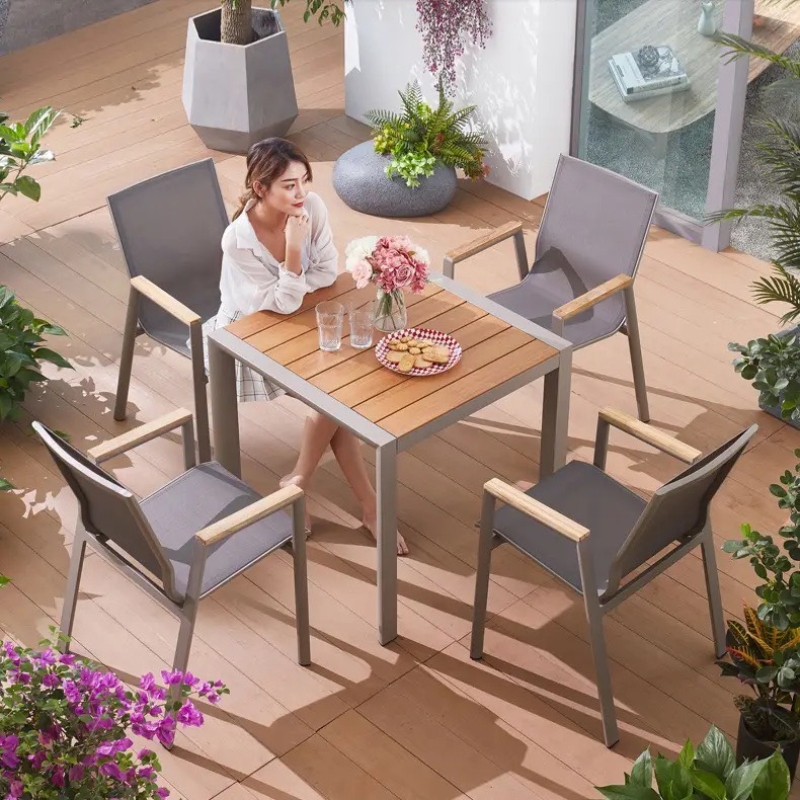 Bộ Bàn Ghế Sân Vườn 4 Ghế Có Tay Tiện Lợi - SV59