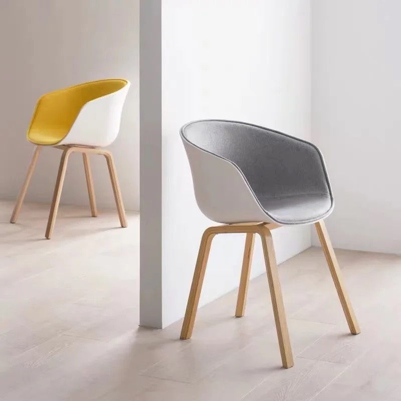 Ghế Cafe Tiếp Khách Bọc Nệm Chân Gỗ - CF47