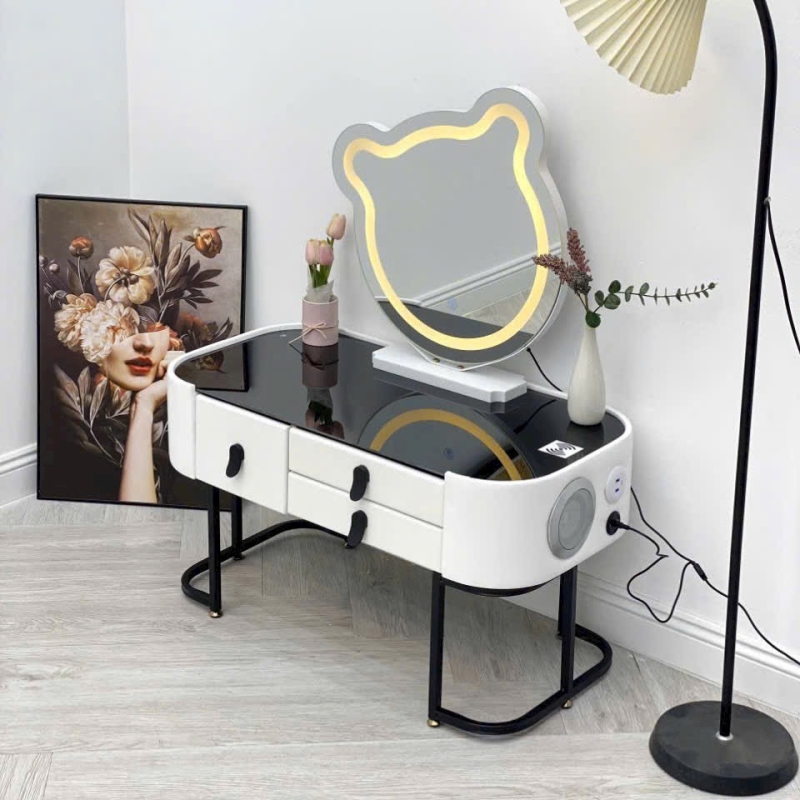 Bàn Trang Điểm Tai Thỏ Nhập Khẩu - BTD2